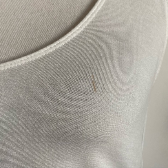 Wilfred • White Scoop Neck Tank Top - Picture 3 of 7